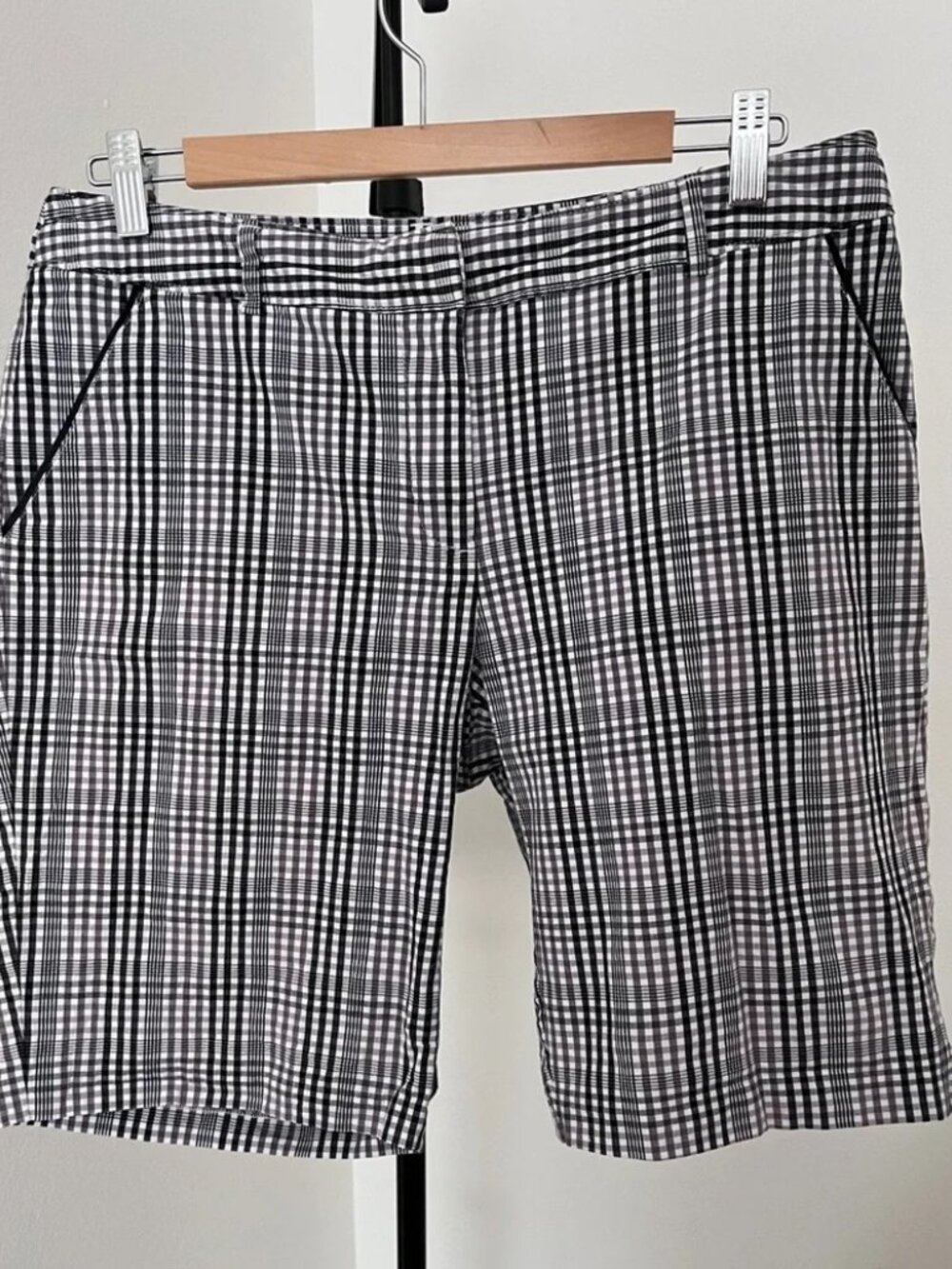 ☀️ Greg Norman Women’s Preppy Plaid Golf Shorts | Country Club Chic